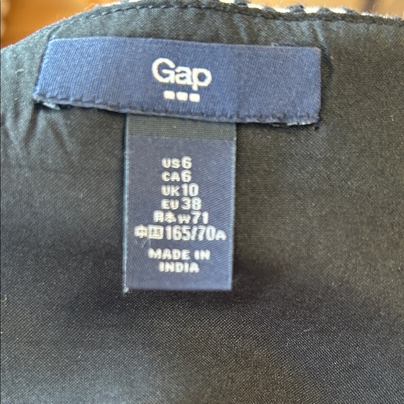 GAP Patterned Mini Skirt - Picture 4 of 5